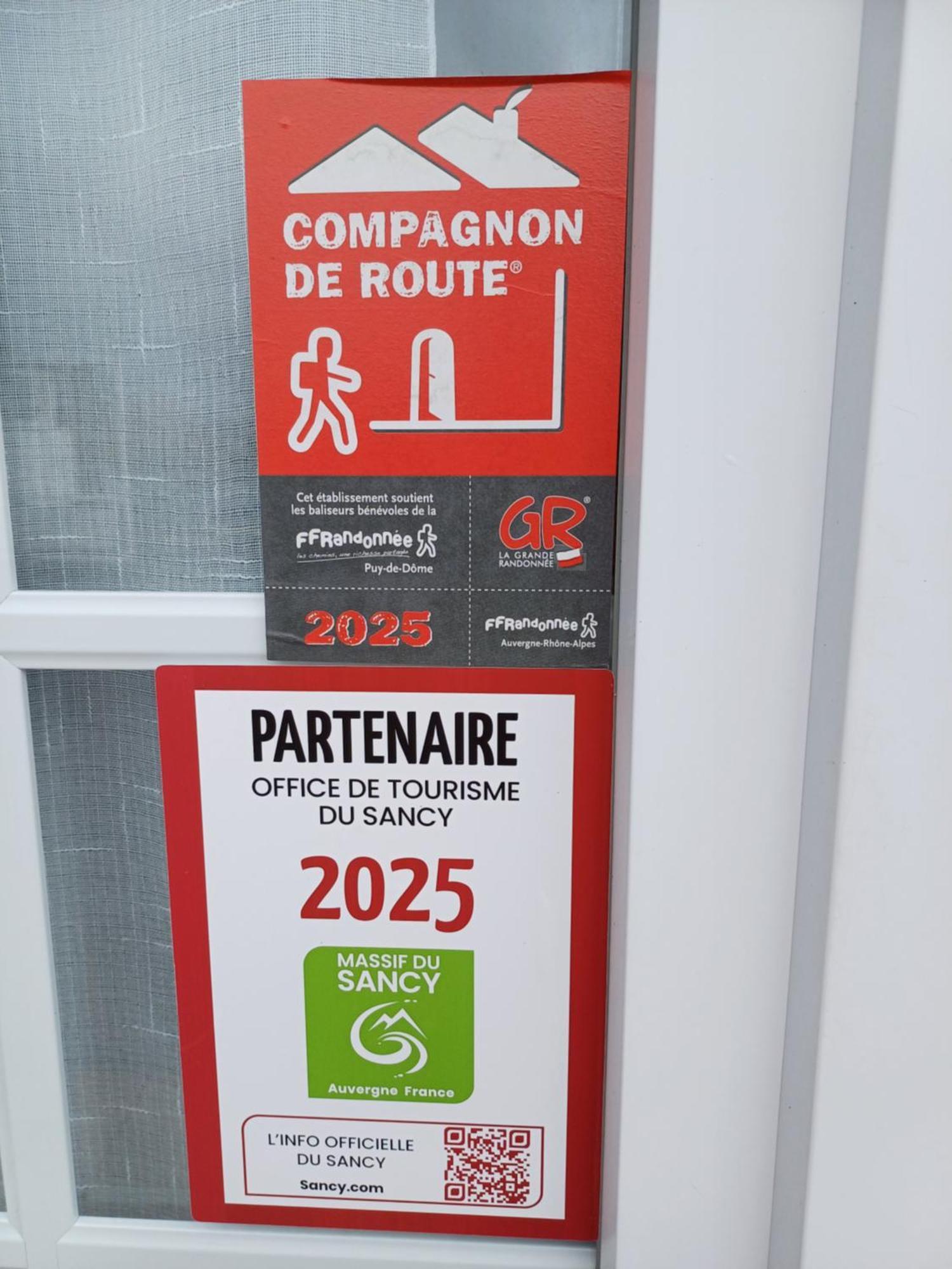 Ferienhaus 2 Hebergements Differents Un Gite Avec 2 Chambres Et Une Chambre Avec Kitchenette Murat-le-Quaire