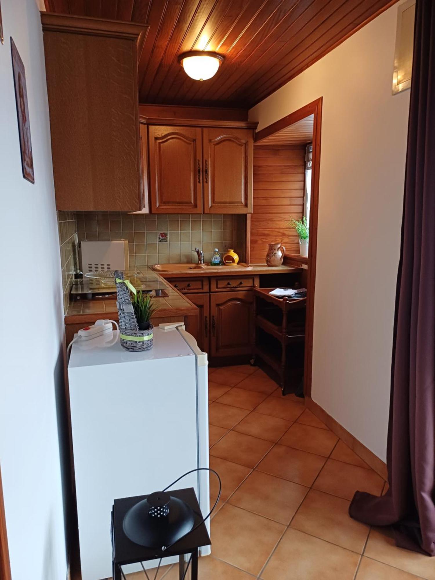 2 Hebergements Differents Un Gite Avec 2 Chambres Et Une Chambre Avec Kitchenette